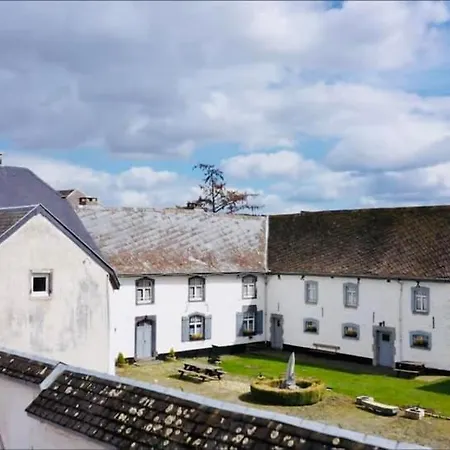 Manoir de Sterpigny, château-ferme 17ème siècle gîte la Tour Gouvy Extérieur photo