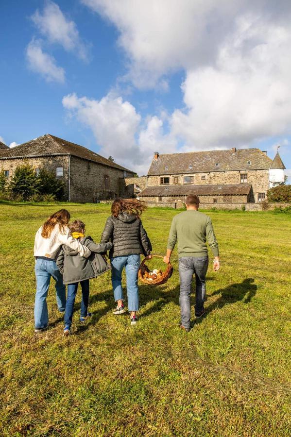 Manoir De Sterpigny, Château-ferme 17ème Siècle La Tour Hébergement de vacances *