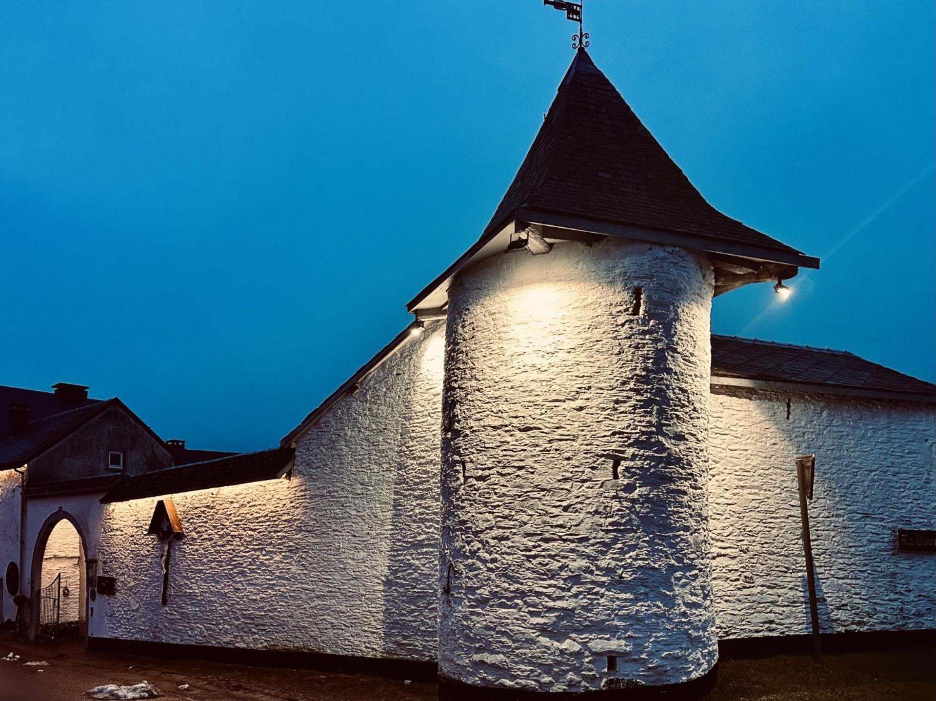 Manoir De Sterpigny, Château-ferme 17ème Siècle La Tour